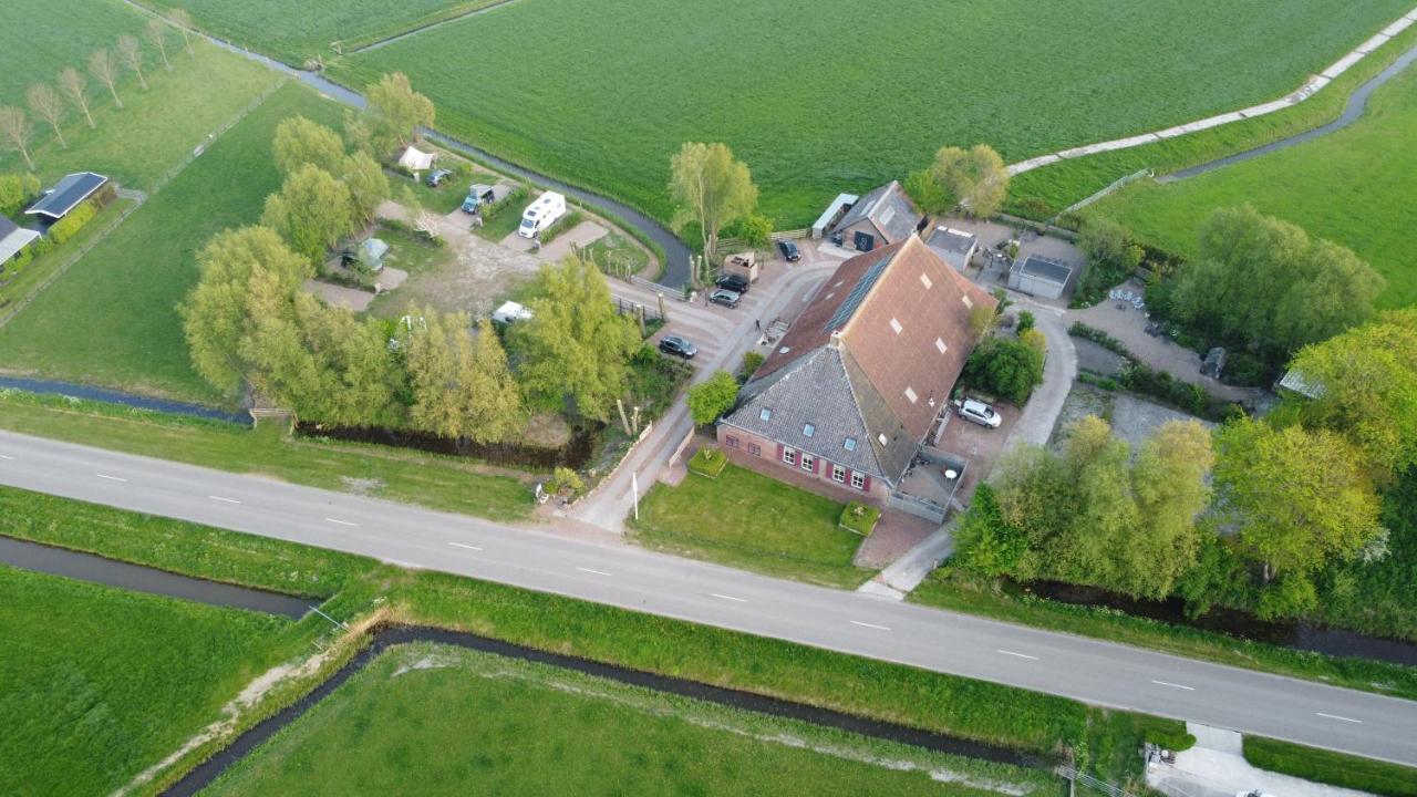 Bed And Breakfast De Salix Hitzum Exteriör bild